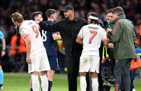 Kane dẫn nhịp, Bayern thắng PSG 2-1 bằng tự do vị trí