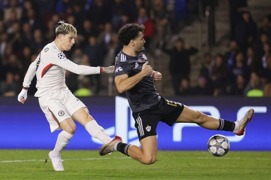 Đêm nhiều bất ngờ tại Champions League; Haaland đi vào lịch sử; Nam Định không thể tạo bất ngờ