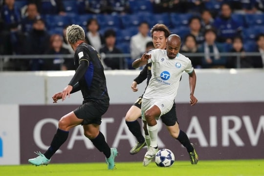 Nam Định thua Gamba Osaka 0-1 trên sân Thiên Trường