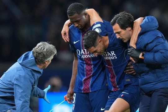 PSG khủng hoảng hàng thủ, nhắm trung vệ Eric Garcia từ Barca