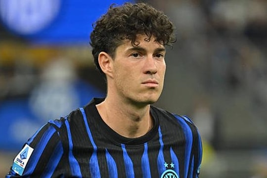 Liverpool chi 100 triệu cho Bastoni, Real báo giá Vinicius