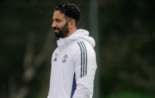 Man United của Amorim: 17 bàn, 16 bàn thua sau 10 vòng