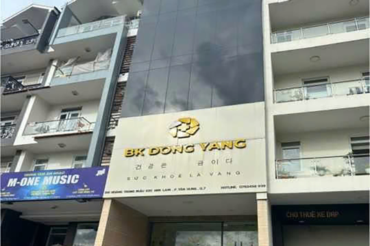 Bắt giữ 2 'kiều nữ' giả bác sĩ, lập phòng khám, lừa đảo hơn 18 tỷ đồng