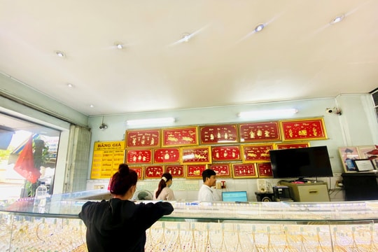 Giá vàng chiều nay 9/11/2025: Bảng giá vàng SJC PNJ ACB, vàng nhẫn BTMC, vàng thế giới