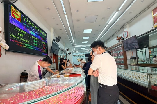 Giá vàng hôm nay 10/11/2025: Bảng giá vàng SJC ACB, vàng nhẫn trong nước, vàng thế giới