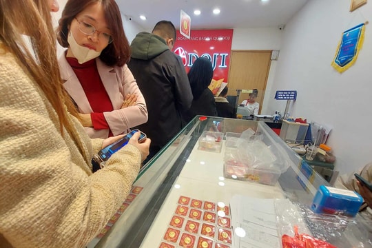 Giá vàng chiều nay 8/11/2025: Bảng giá vàng SJC PNJ ACB, vàng nhẫn BTMC, vàng thế giới