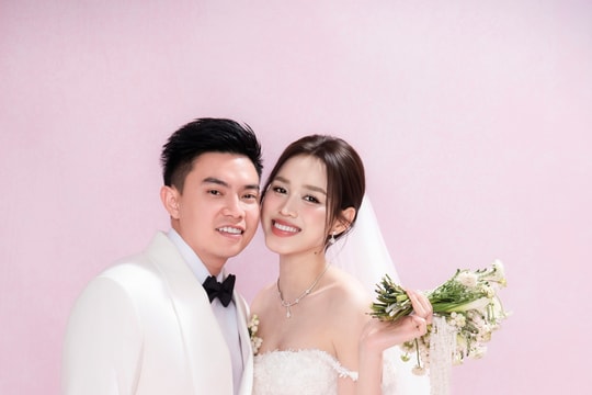 Hoa hậu Đỗ Hà công bố bộ ảnh cưới trước hôn lễ tại Hà Nội