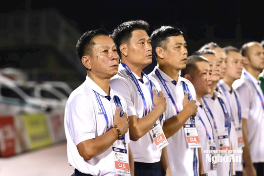 HLV Văn Sỹ Sơn: "Niềm vui lớn nhất của tôi không chỉ nằm ở chiến thắng mà là tinh thần thi đấu của các học trò"