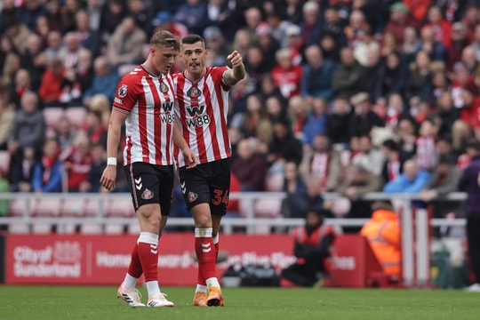 Granit Xhaka: ngày bị la ó và bước ngoặt ở Sunderland