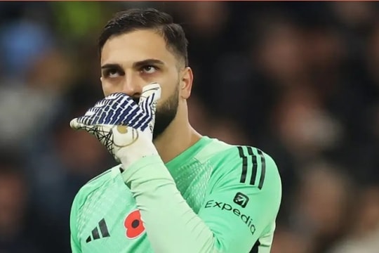 Liverpool thua Man City 0-3: Wirtz sáng Szoboszlai thất vọng