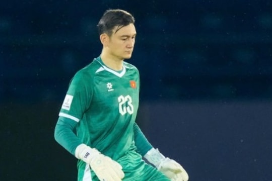 Tuyển Việt Nam xoay tua thủ môn: Văn Lâm hay Đình Triệu?