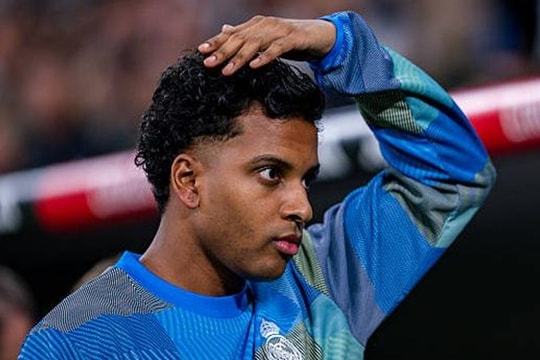 MU nhắm 2 tiền vệ; Tottenham chi 70 triệu cho Rodrygo