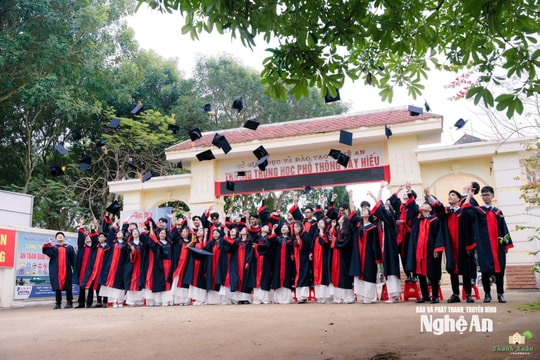 Trường THPT Tây Hiếu: Hành trình 50 năm gieo hạt tri thức, nâng bước học trò
