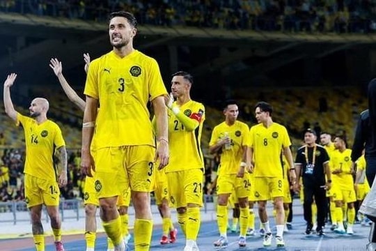 Machuca vẫn nhận lương dù bị FIFA cấm 12 tháng ở Vélez