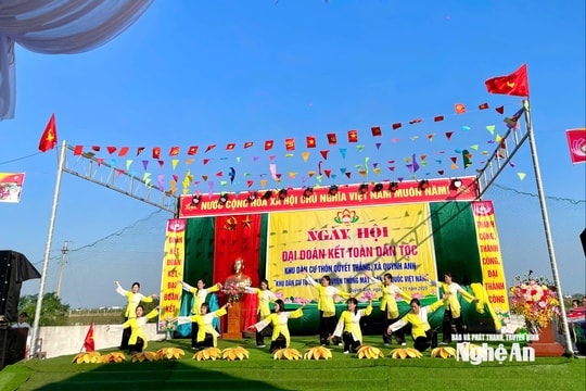 Vui ngày hội Đại đoàn kết toàn dân tộc tại thôn Quyết Thắng, xã Quỳnh Anh