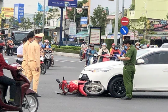 Đưa nạn nhân đi cấp cứu sau khi gây tai nạn giao thông có được giảm nhẹ trách nhiệm hình sự không?