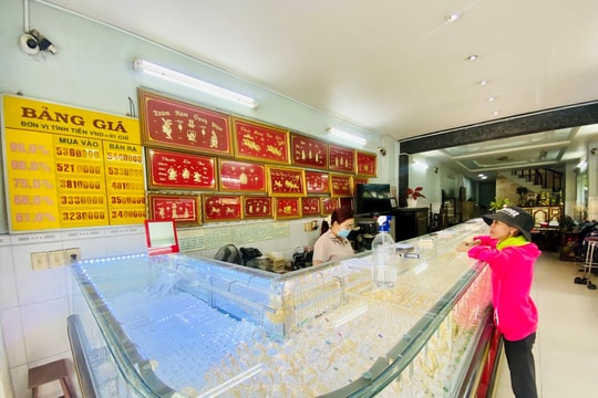 Giá vàng chiều nay 13/11/2025: Bảng giá vàng SJC PNJ ACB, vàng nhẫn BTMC, vàng thế giới