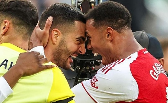 Arsenal và cuộc cách mạng bóng chết ở Ngoại hạng Anh