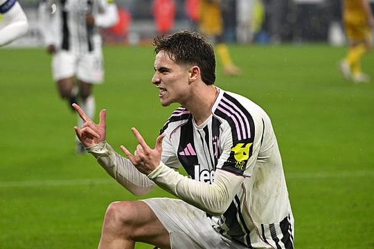 Kenan Yildiz - Juventus: bế tắc lương, canh bạc lớn