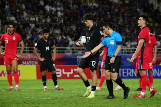 Thái Lan 3-2 Singapore: Soonsup-Bell hỏng penalty phút 90+6