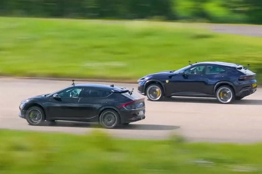 Kia EV6 GT nâng cấp: Bứt tốc vượt Ferrari Purosangue