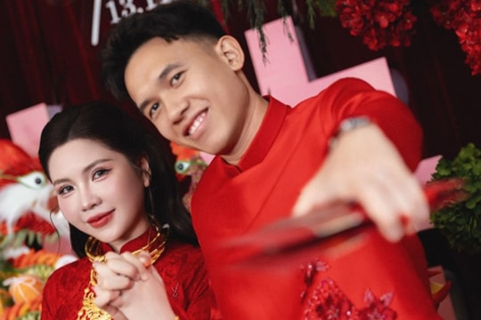 Võ Hoàng Minh Khoa lỡ trận Lào, tranh thủ tổ chức cưới