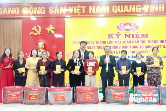 Khối Nghi Thu 2, phường Cửa Lò tổ chức ngày hội “Đại đoàn kết toàn dân tộc”