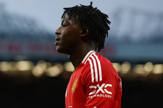 Man Utd chi 100 triệu bảng hay trao cơ hội cho Mainoo