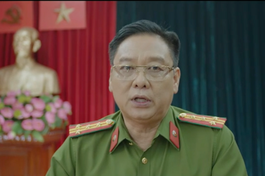 Lằn ranh tập 11: Mắt xích A Hồng lộ diện, chuyên án đổi chiều