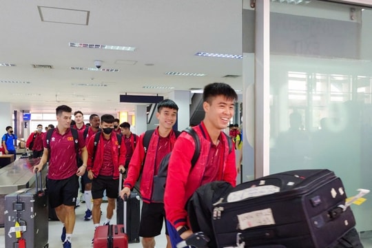 ĐT Việt Nam nghỉ trọn 15/11, tập lại 16/11 tại Lào