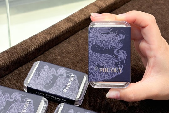 Giá bạc hôm nay 17/11/2025: Lo ngại giảm sâu xuống dưới mốc 50 USD/ounce