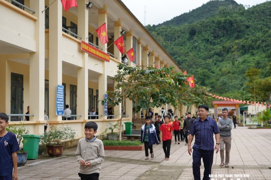 Nỗ lực đảm bảo tiến độ trường nội trú liên cấp vùng biên