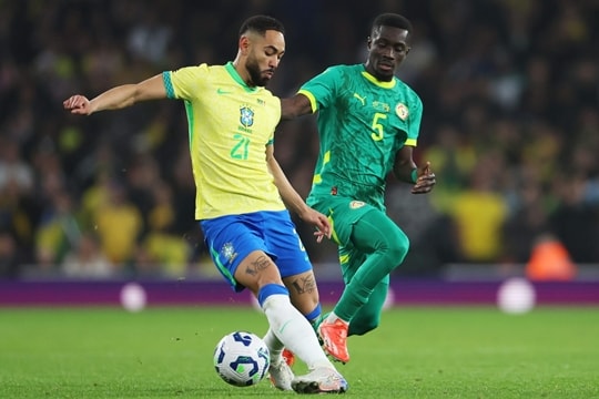Cunha chói sáng nhưng vô duyên, Brazil thắng Senegal 2-0