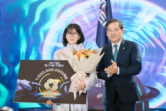 Nữ sinh 18 tuổi giành 1 tỷ đồng tại Vũ trụ Đồng tiền 2025