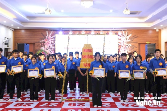 Nữ sinh lớp 11 giành giải Nhất cuộc thi Rung chuông vàng về dân số, sức khỏe sinh sản