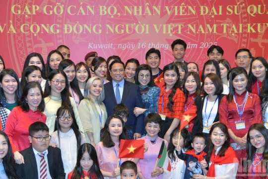 Thủ tướng Phạm Minh Chính và Phu nhân gặp gỡ bà con cộng đồng người Việt Nam ở Kuwait