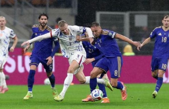 Na Uy hạ Ý 4-1 tại San Siro, Haaland lập cú đúp