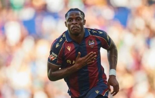 Arsenal kích hoạt mua Etta Eyong, Chelsea săn Alvarez