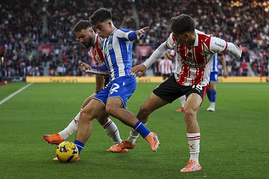 Harry Amass bứt phá ở Sheffield, lời giải cho Man Utd