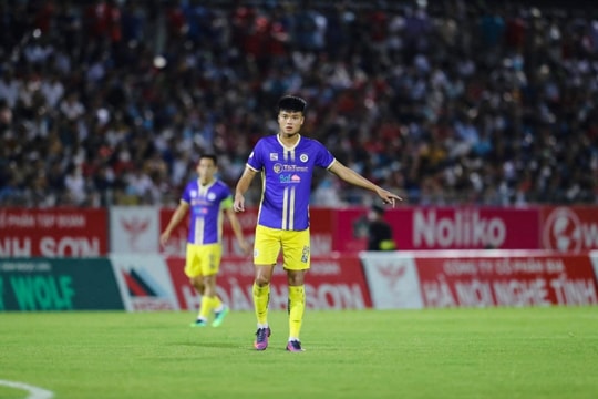 Hà Nội FC gia hạn hợp đồng 5 năm với Nguyễn Văn Tùng