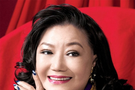 Hai thế hệ Kim Cương: Từ 'kỳ nữ' sân khấu đến siêu mẫu