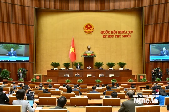 Đại biểu Quốc hội đoàn Nghệ An thảo luận về ngưỡng chịu thuế đối với hộ, cá nhân kinh doanh