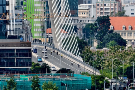 vivo X300 Series ra mắt: Camera ZEISS 200MP, giá từ 23,99 triệu