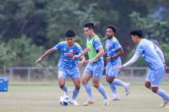 Việt Nam sẵn sàng đấu Lào, HLV Kim Sang Sik chốt miếng cuối