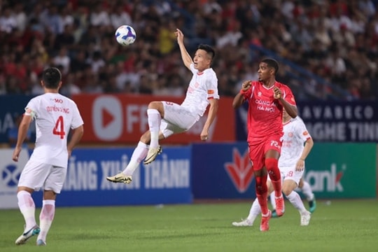 Thể Công Viettel đề nghị trọng tài ngoại trận gặp CAHN