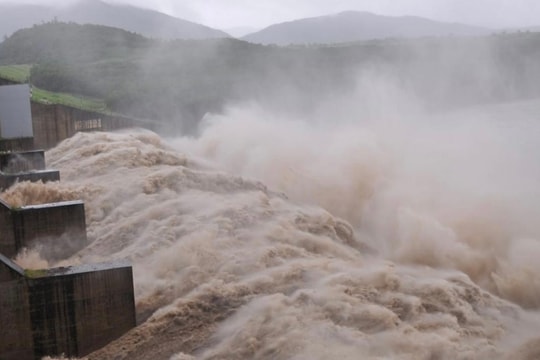 Tin lũ khẩn cấp trên sông Ba (Đắk Lắk), tin lũ khẩn cấp trên sông Kôn (Gia Lai)