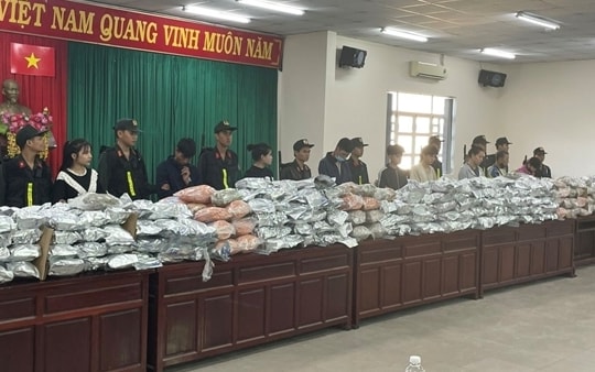 Phát hiện đường dây mua bán, vận chuyển hơn 1 tấn cần sa xuyên quốc gia