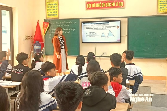 Giáo viên hợp đồng ở Nghệ An mong ngóng được ưu tiên tuyển dụng