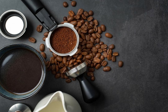 Giá cà phê hôm nay 23/11/2025: Giảm mạnh khi Mỹ xóa thuế cho cà phê Brazil