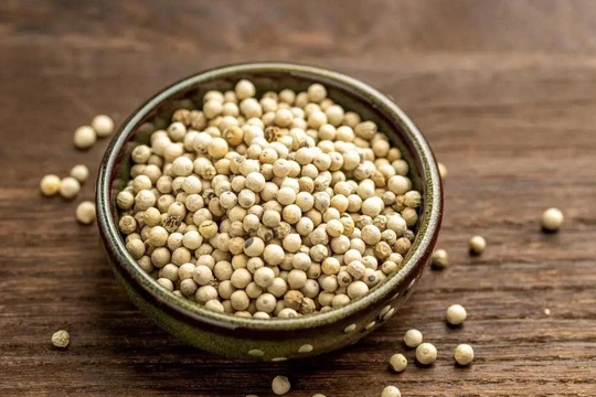 Giá tiêu hôm nay 23/11/2025: Tăng nhẹ cuối tuần